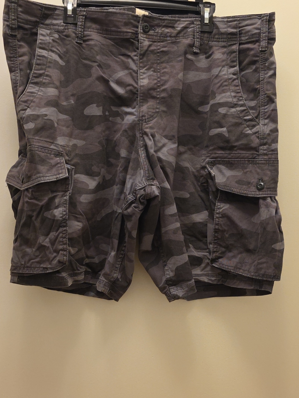 Gap Men's Cargo Shorts - Gray Camo